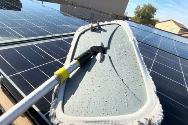 Solar Panel Cleaning-Service Solar Panel Cleaning-Service